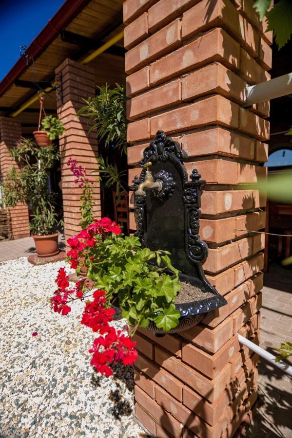 Casa Ypu Hotell Două Mai Exteriör bild