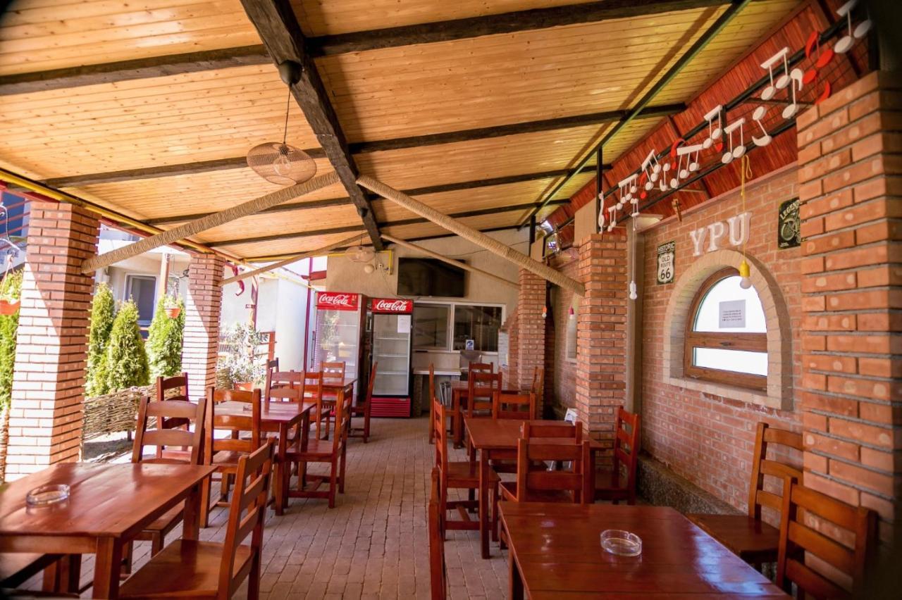 Casa Ypu Hotell Două Mai Exteriör bild