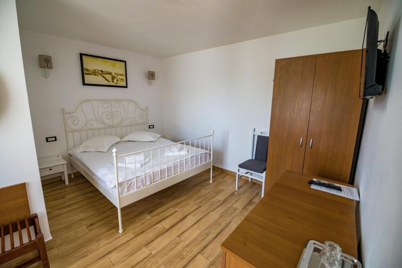Casa Ypu Hotell Două Mai Exteriör bild